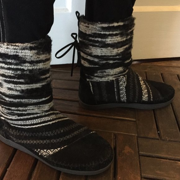 TOMS Nepal Boots - Picture 3 of 15